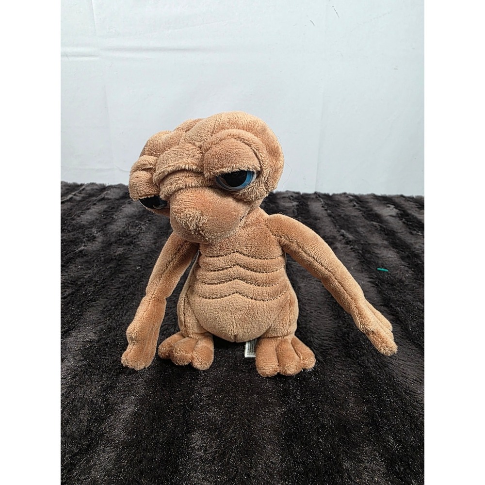 E.T. The Extra-Terrestrial Plush Manhattan Toy 2012 Universal Studios Alien 8"